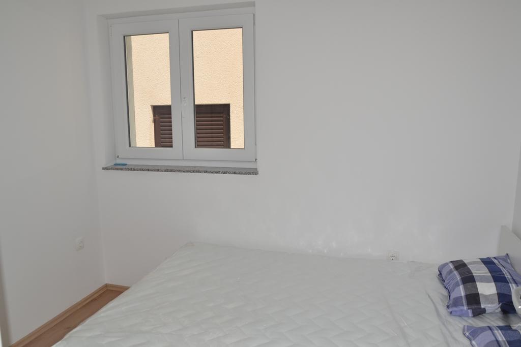 House With Sea View Apartment Drage Exterior photo